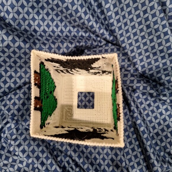 deer and tree plastic canvas tissue box cover - Picture 3 of 4